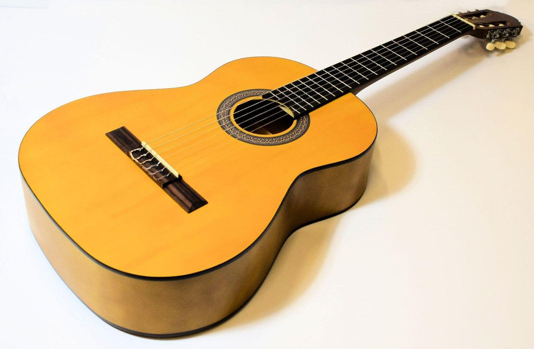 Ferris Student Classical Guitar 3/4 Natural, Red, Blue,Black